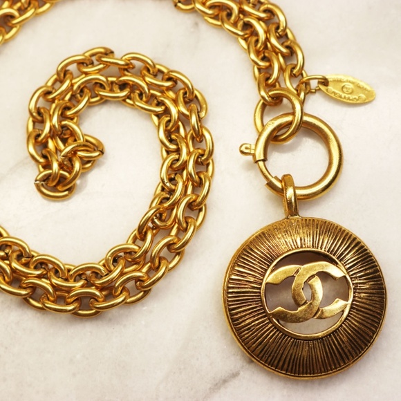 Chanel CC Logo Pendant Necklace with Spring Ring Clasp and Oval Cartouche ID Tag - Picture 16 of 16